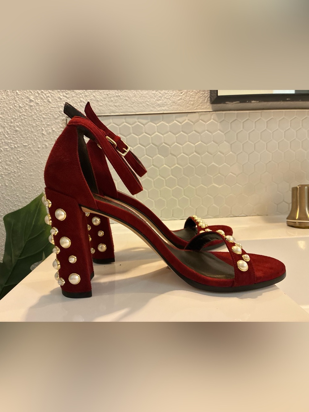 Stuart Weitzman All Pearls Suede Block Heel Sandals Burgundy Embellished 9.5/10